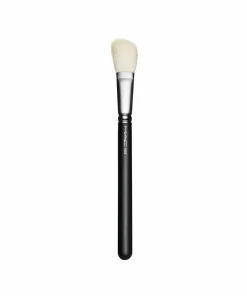 168 Synthetic Large Angled Contour Brush 16 cm